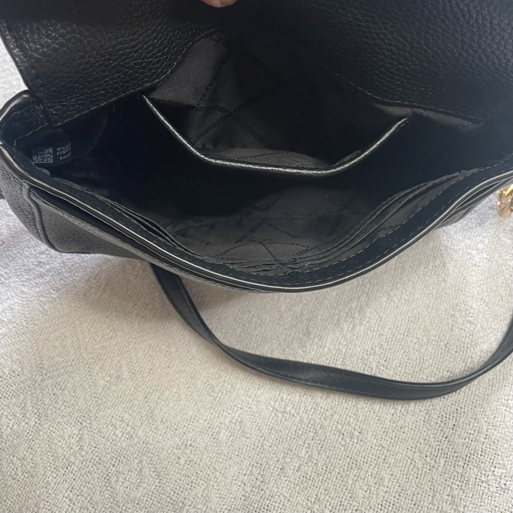 Michael Kors Black Leather‎ Crossbody with Gold MK Charm~ Classic Must Have - Picture 8 of 15